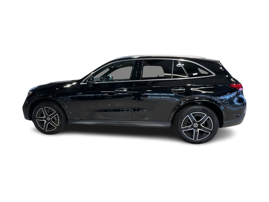 Thumbnail: 2026 Mercedes-Benz GLC - 23