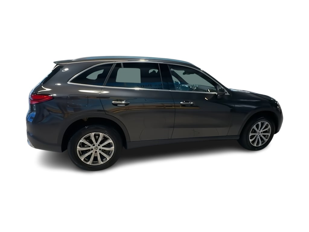 Thumbnail: 2026 Mercedes-Benz GLC - 26