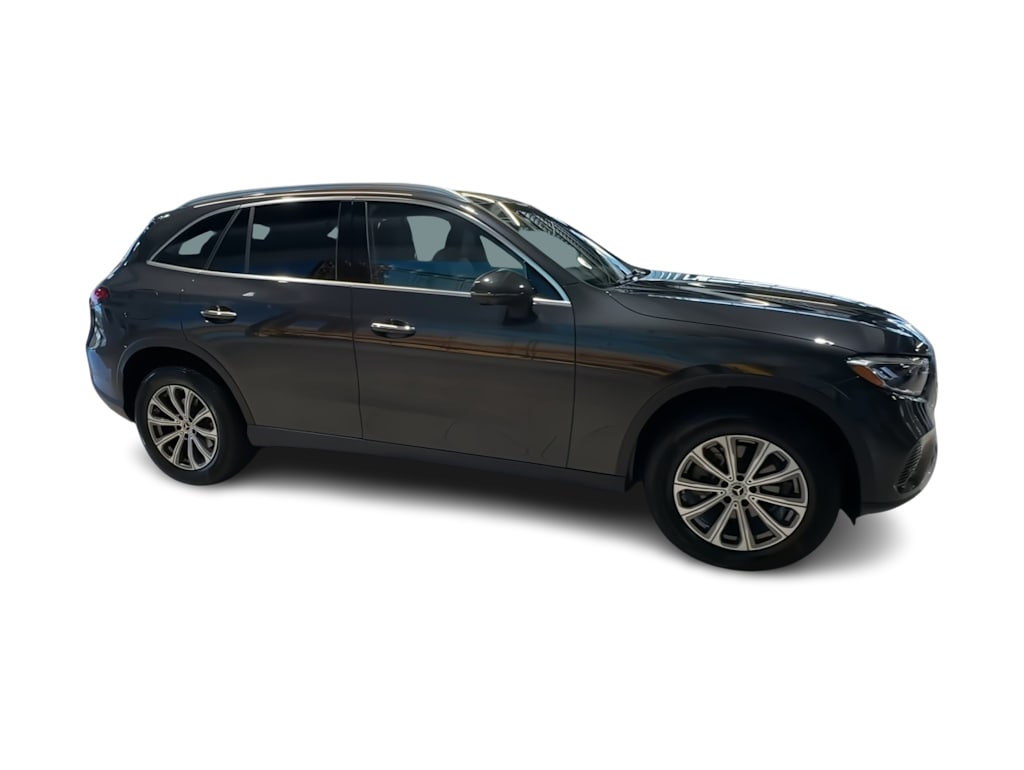 Thumbnail: 2026 Mercedes-Benz GLC - 27