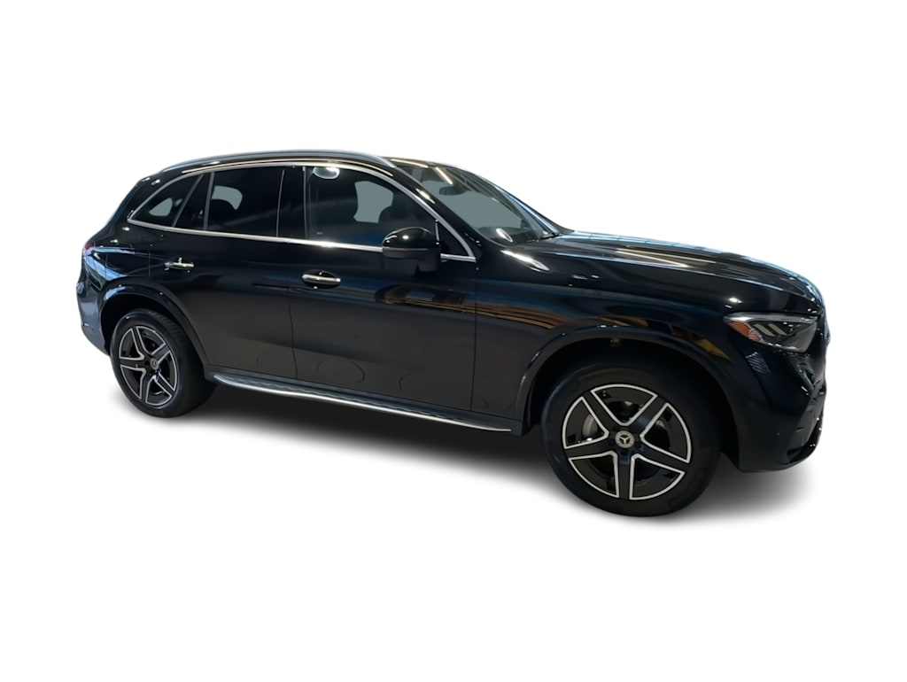 Thumbnail: 2023 Mercedes-Benz GLC - 26
