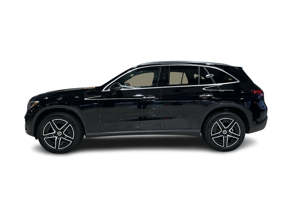 Thumbnail: 2026 Mercedes-Benz GLC - 27