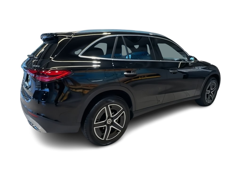 Thumbnail: 2026 Mercedes-Benz GLC - 23