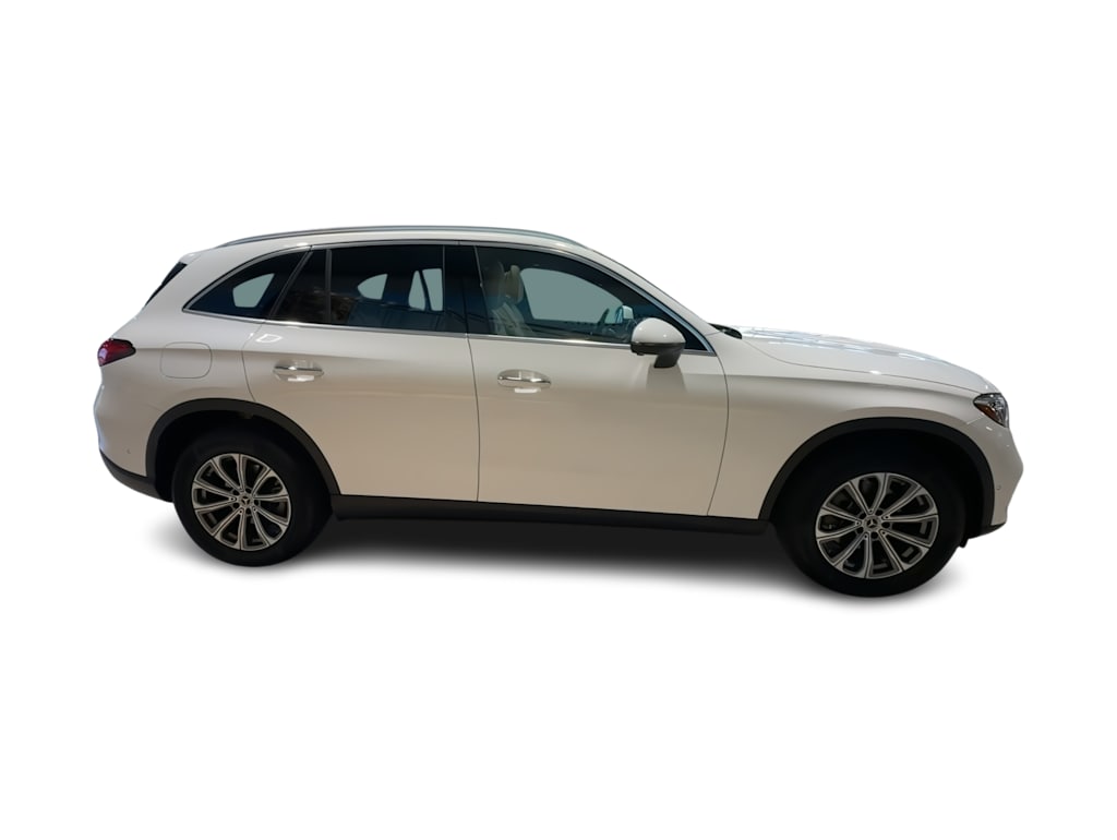 Thumbnail: 2026 Mercedes-Benz GLC - 27
