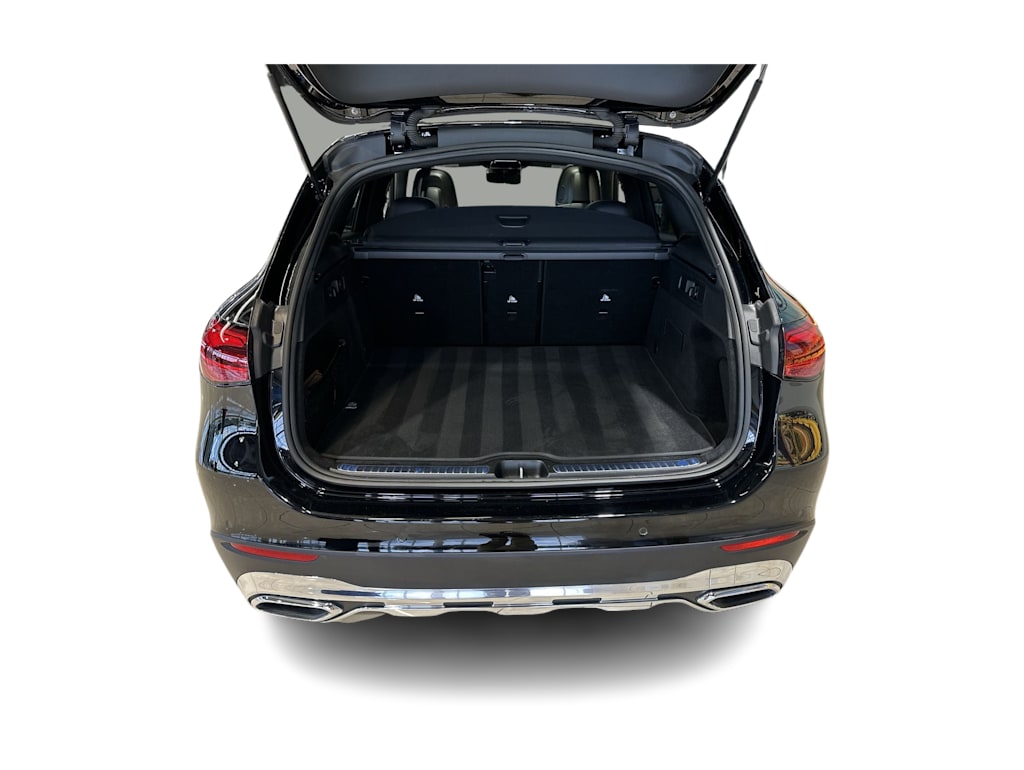 Thumbnail: 2026 Mercedes-Benz GLC - 16