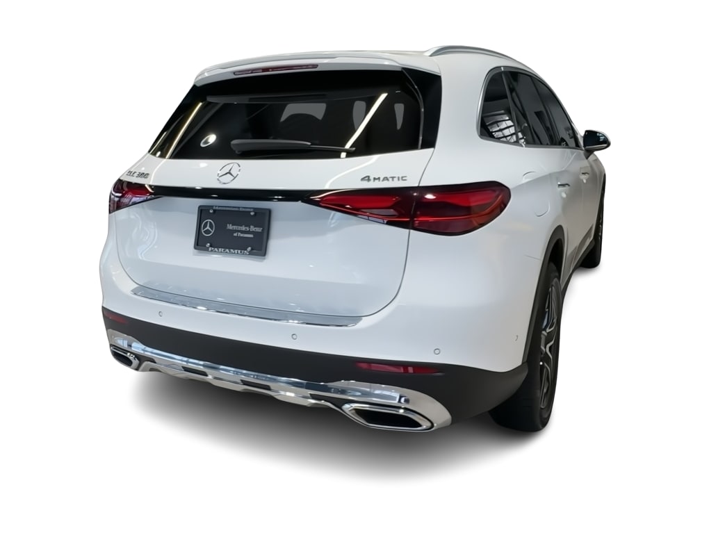 Thumbnail: 2026 Mercedes-Benz GLC - 22