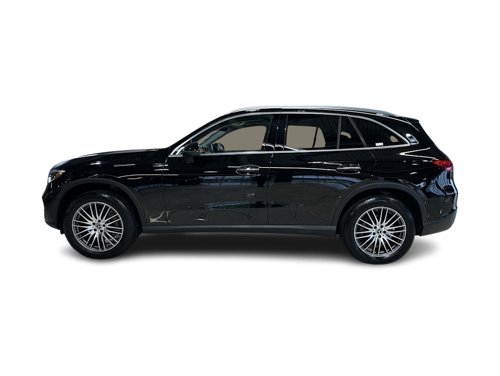 Thumbnail: 2023 Mercedes-Benz GLC - 27