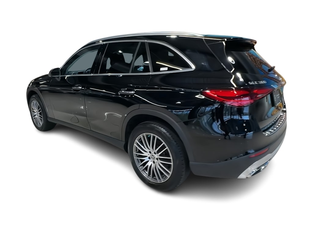 Thumbnail: 2023 Mercedes-Benz GLC - 4