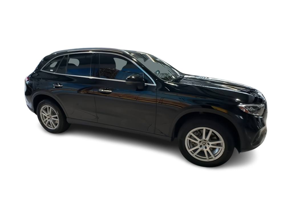 Thumbnail: 2023 Mercedes-Benz GLC - 27