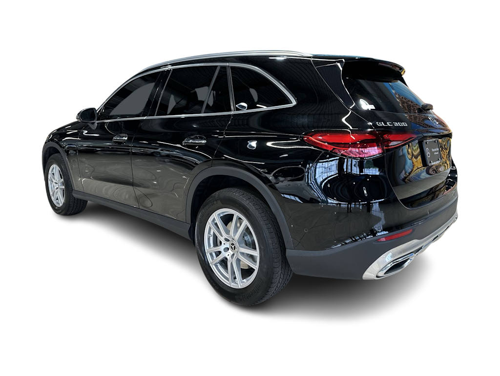 Thumbnail: 2023 Mercedes-Benz GLC - 4