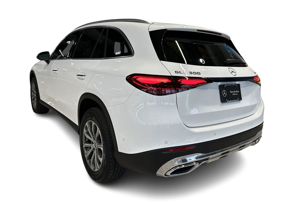 Thumbnail: 2025 Mercedes-Benz GLC - 29