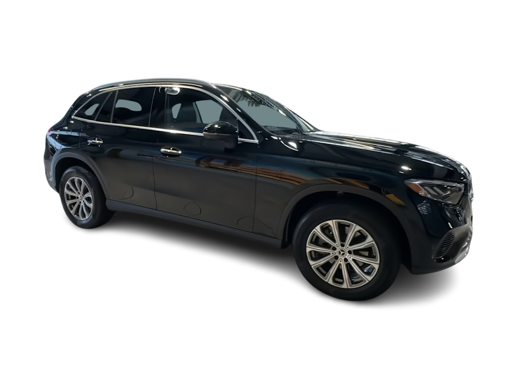 Thumbnail: 2026 Mercedes-Benz GLC - 27