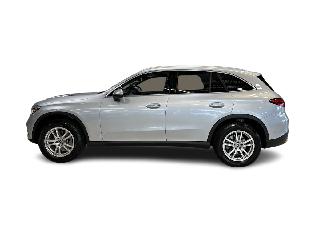 Thumbnail: 2023 Mercedes-Benz GLC - 27