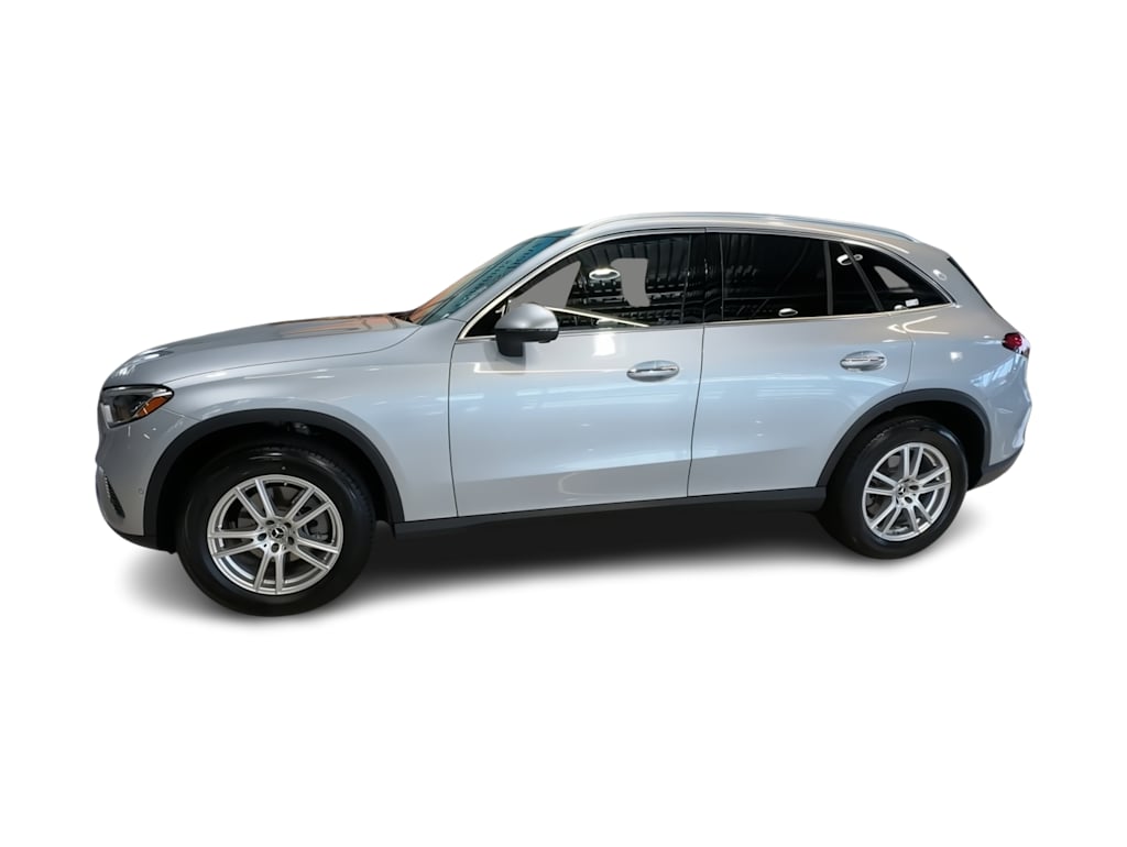 Thumbnail: 2023 Mercedes-Benz GLC - 3