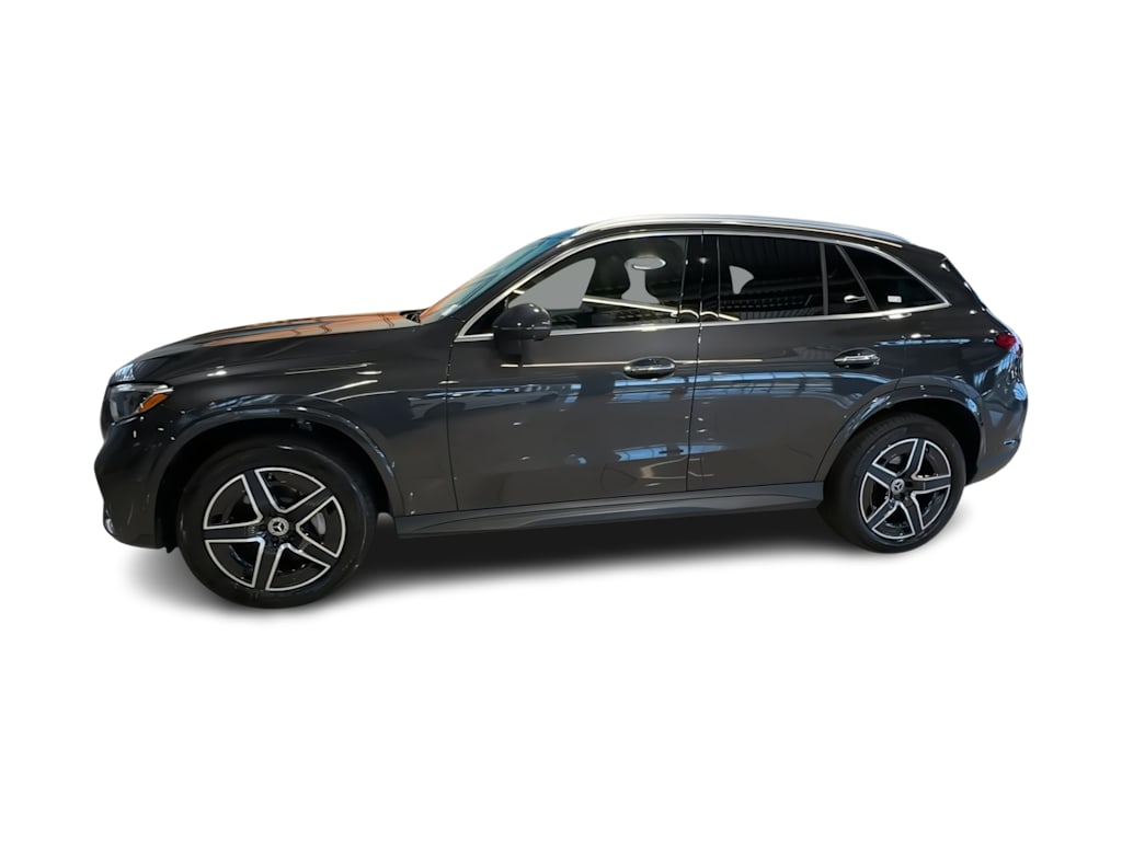 Thumbnail: 2023 Mercedes-Benz GLC - 3