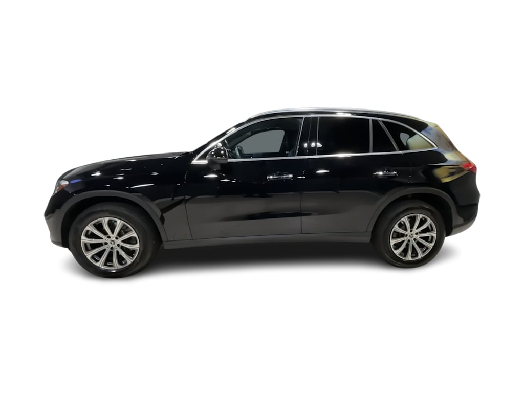 Thumbnail: 2025 Mercedes-Benz GLC - 22