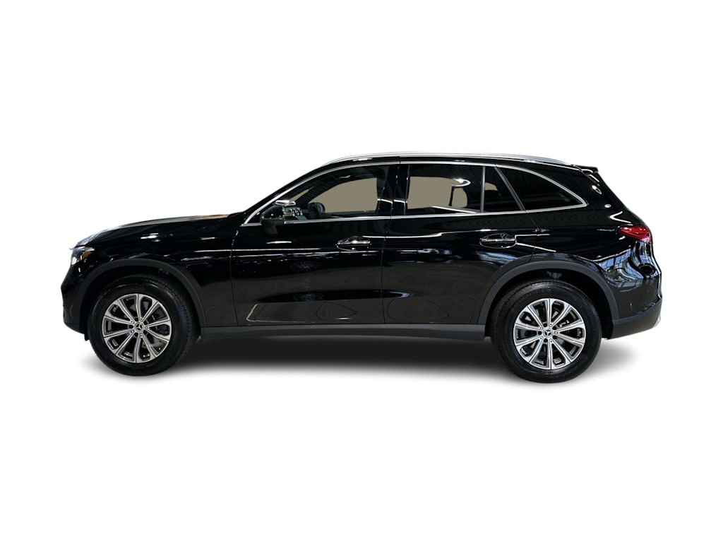 Thumbnail: 2026 Mercedes-Benz GLC - 27