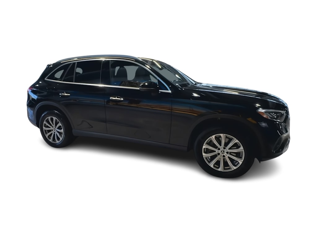 Thumbnail: 2026 Mercedes-Benz GLC - 26