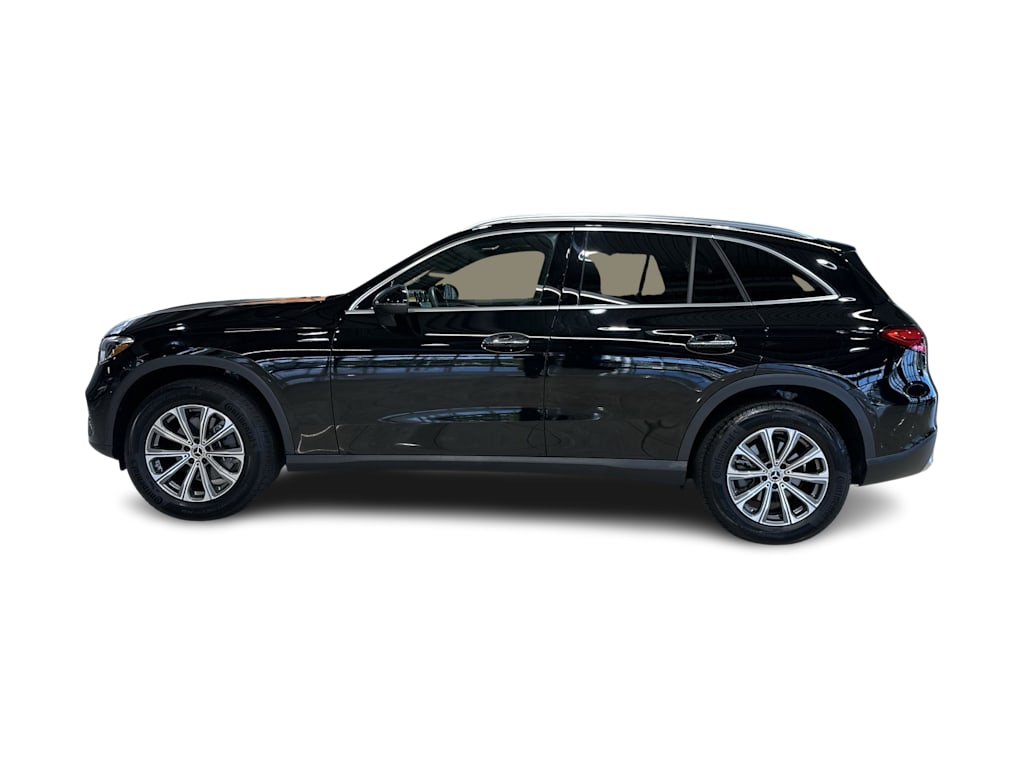 Thumbnail: 2026 Mercedes-Benz GLC - 28