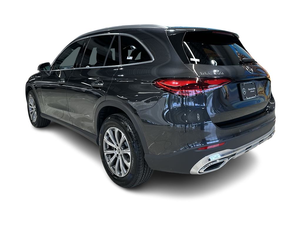 Thumbnail: 2026 Mercedes-Benz GLC - 28