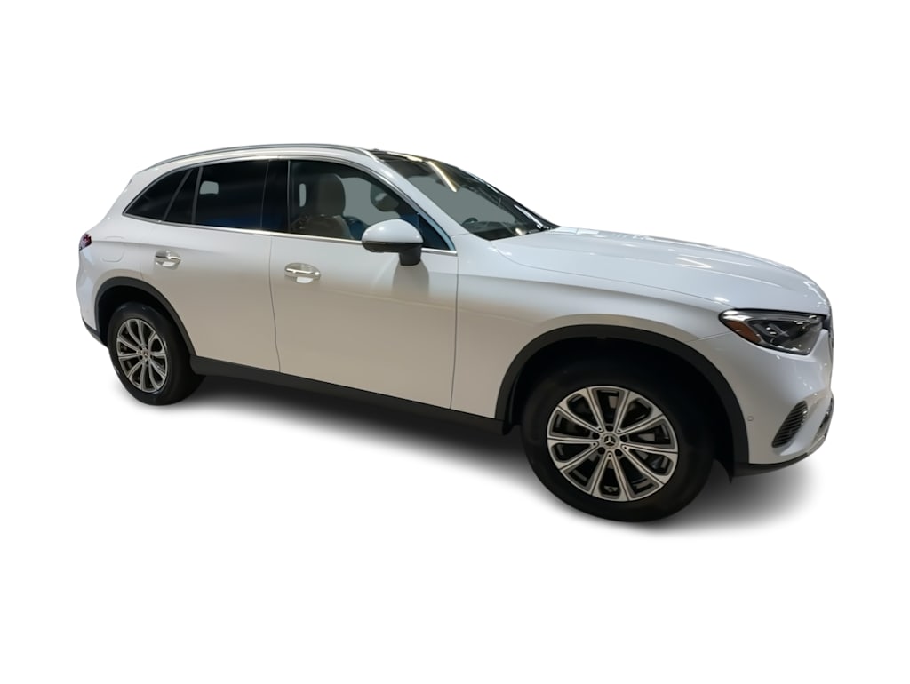 Thumbnail: 2026 Mercedes-Benz GLC - 26