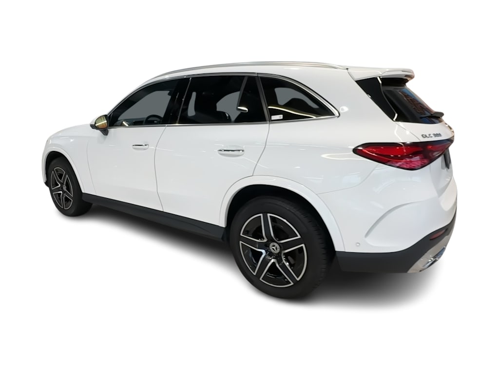 Thumbnail: 2023 Mercedes-Benz GLC - 24