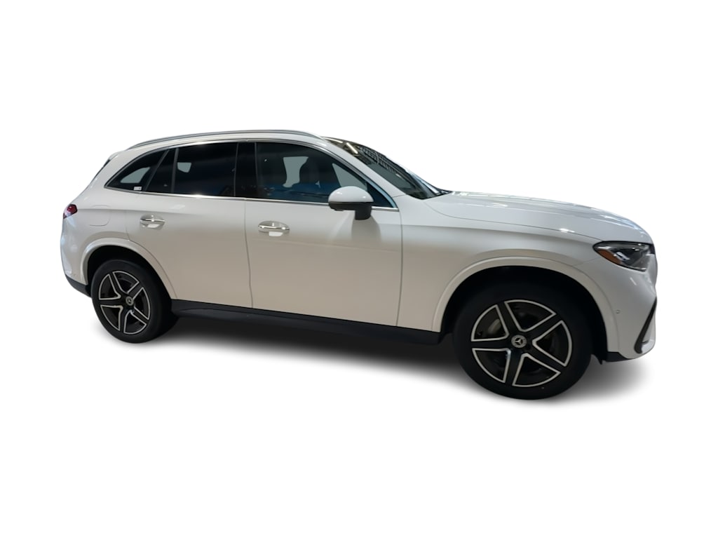 Thumbnail: 2023 Mercedes-Benz GLC - 28