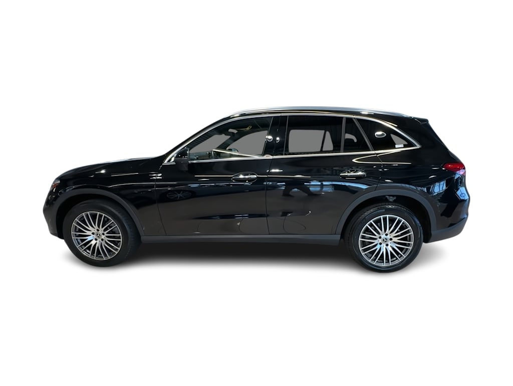 Thumbnail: 2024 Mercedes-Benz GLC - 21