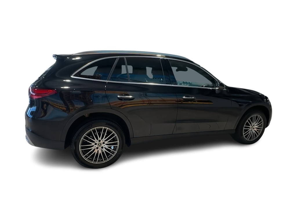 Thumbnail: 2024 Mercedes-Benz GLC - 24