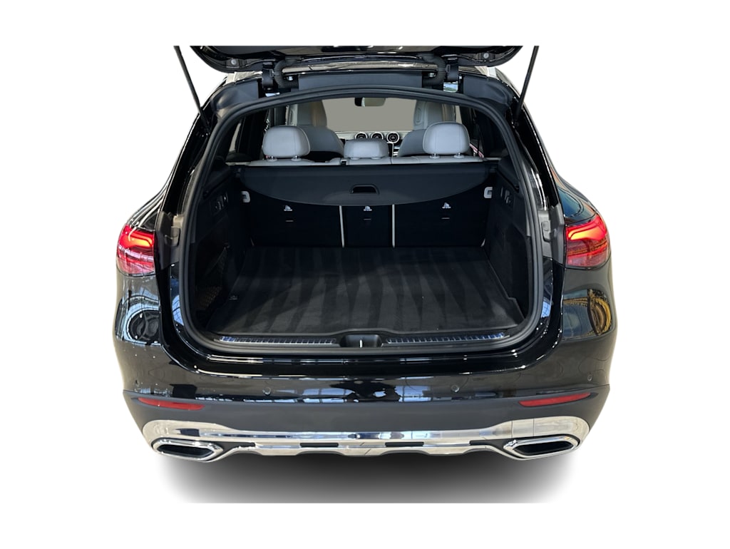 Thumbnail: 2024 Mercedes-Benz GLC - 16