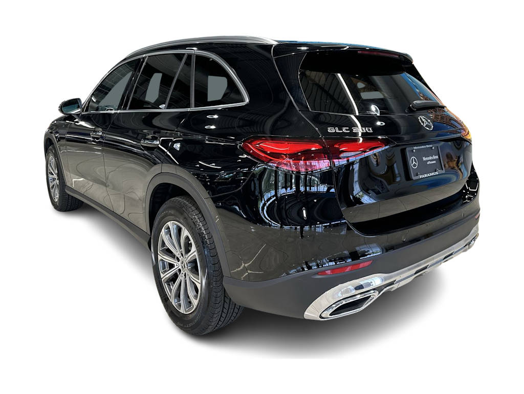 Thumbnail: 2026 Mercedes-Benz GLC - 4