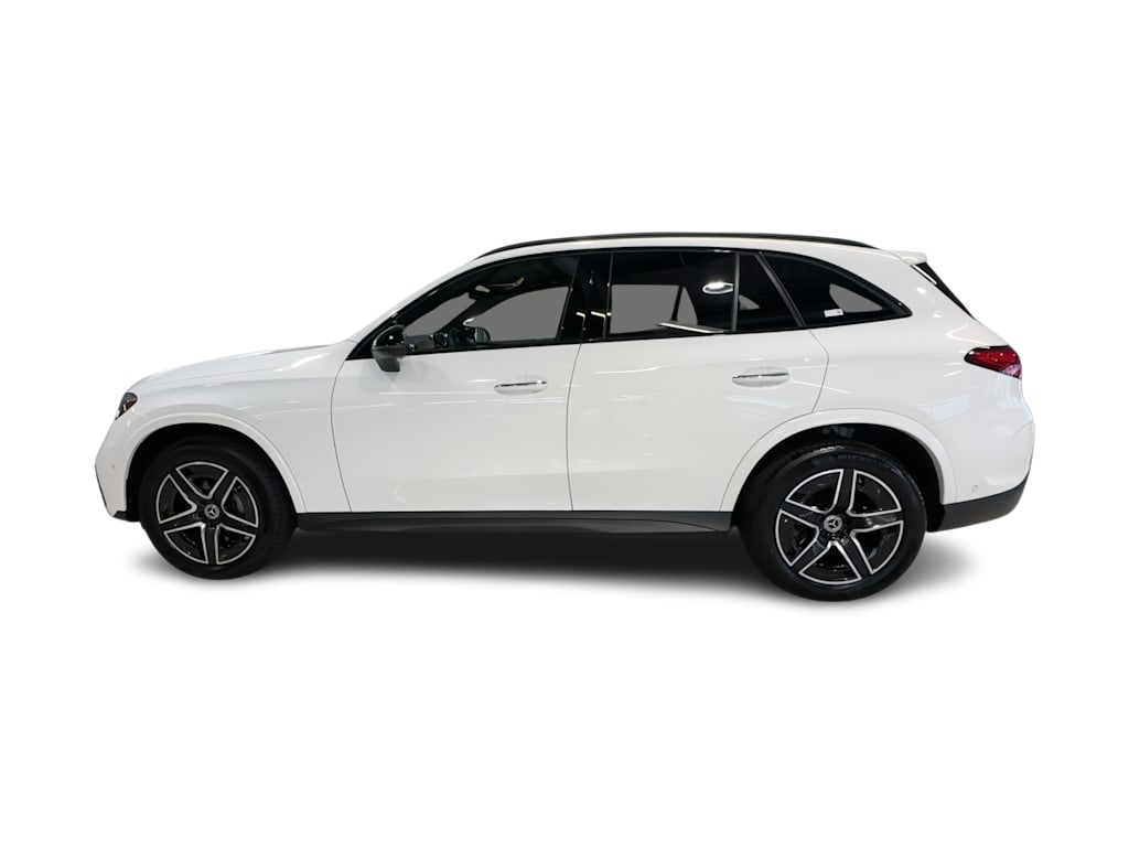 Thumbnail: 2026 Mercedes-Benz GLC - 22