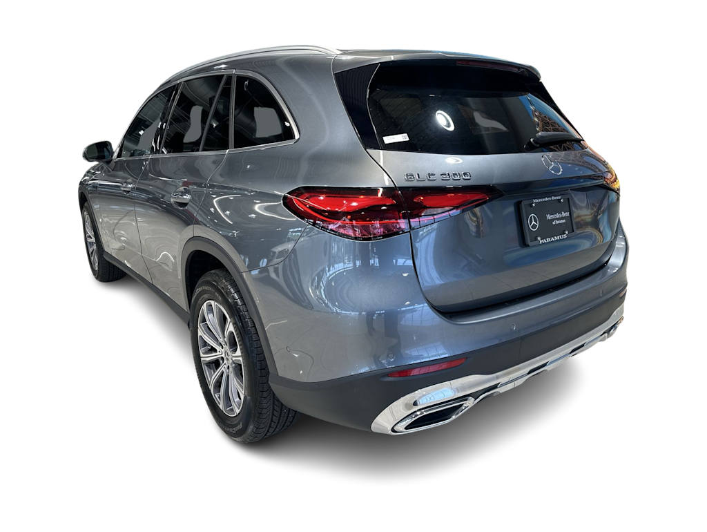 Thumbnail: 2023 Mercedes-Benz GLC - 29