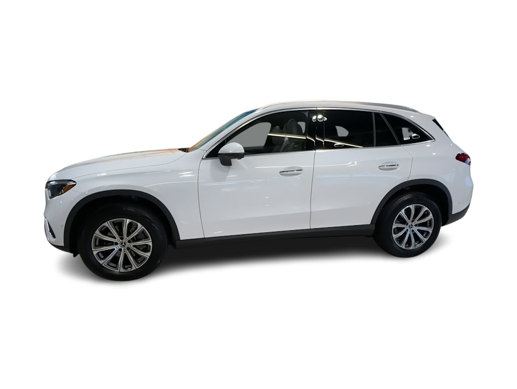 Thumbnail: 2026 Mercedes-Benz GLC - 22