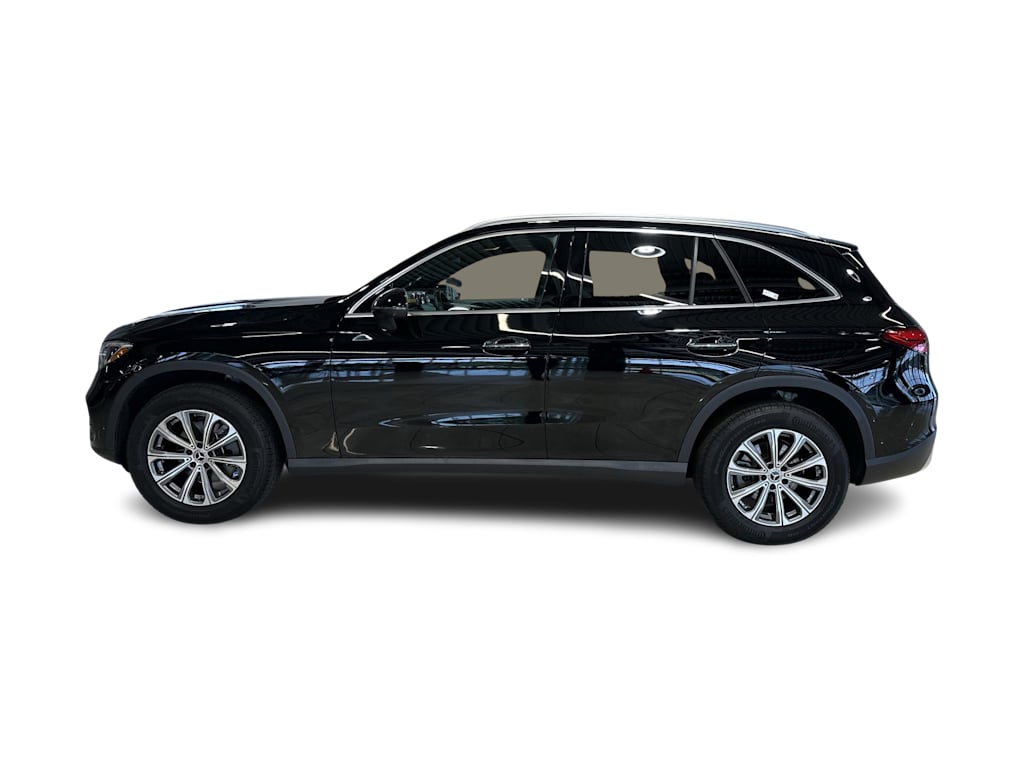 Thumbnail: 2026 Mercedes-Benz GLC - 27