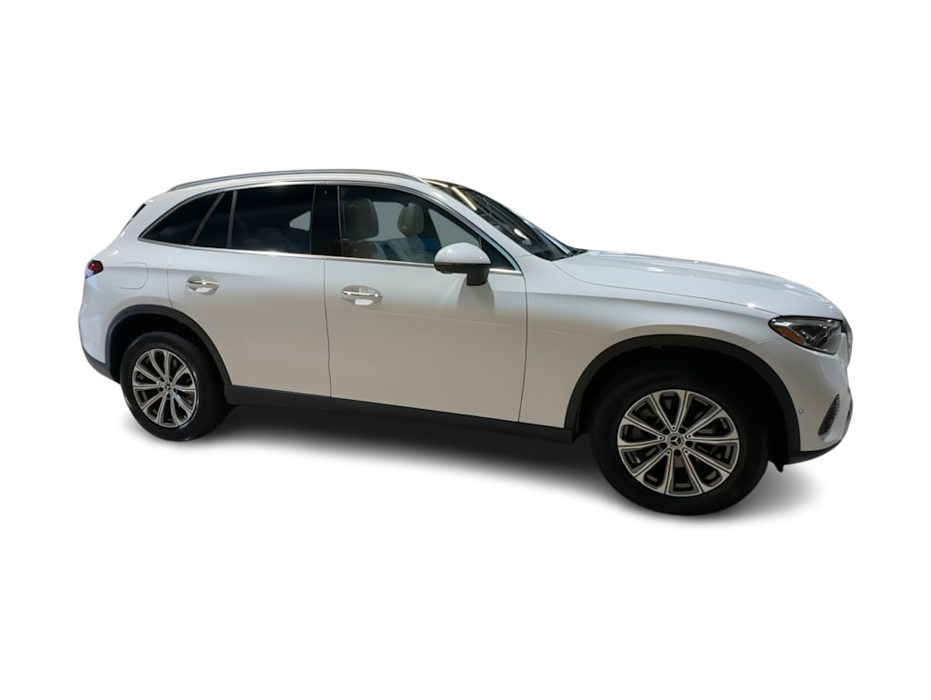 Thumbnail: 2026 Mercedes-Benz GLC - 27