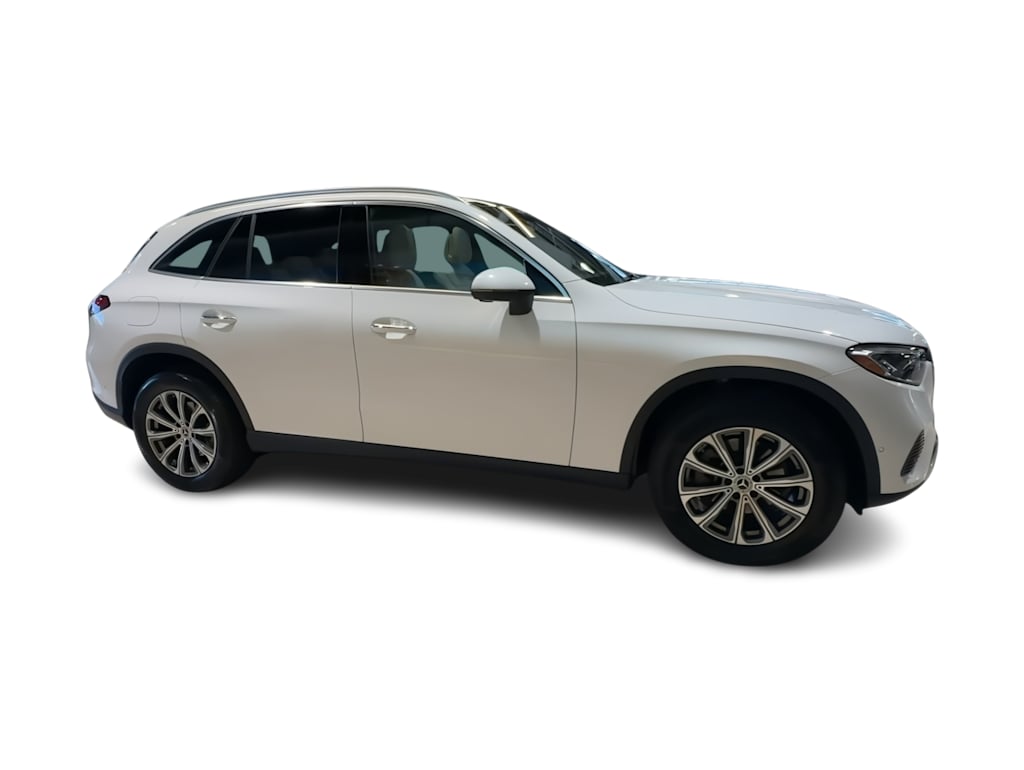 Thumbnail: 2026 Mercedes-Benz GLC - 28