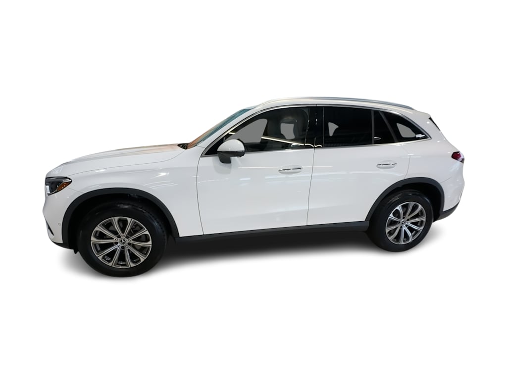 Thumbnail: 2023 Mercedes-Benz GLC - 3