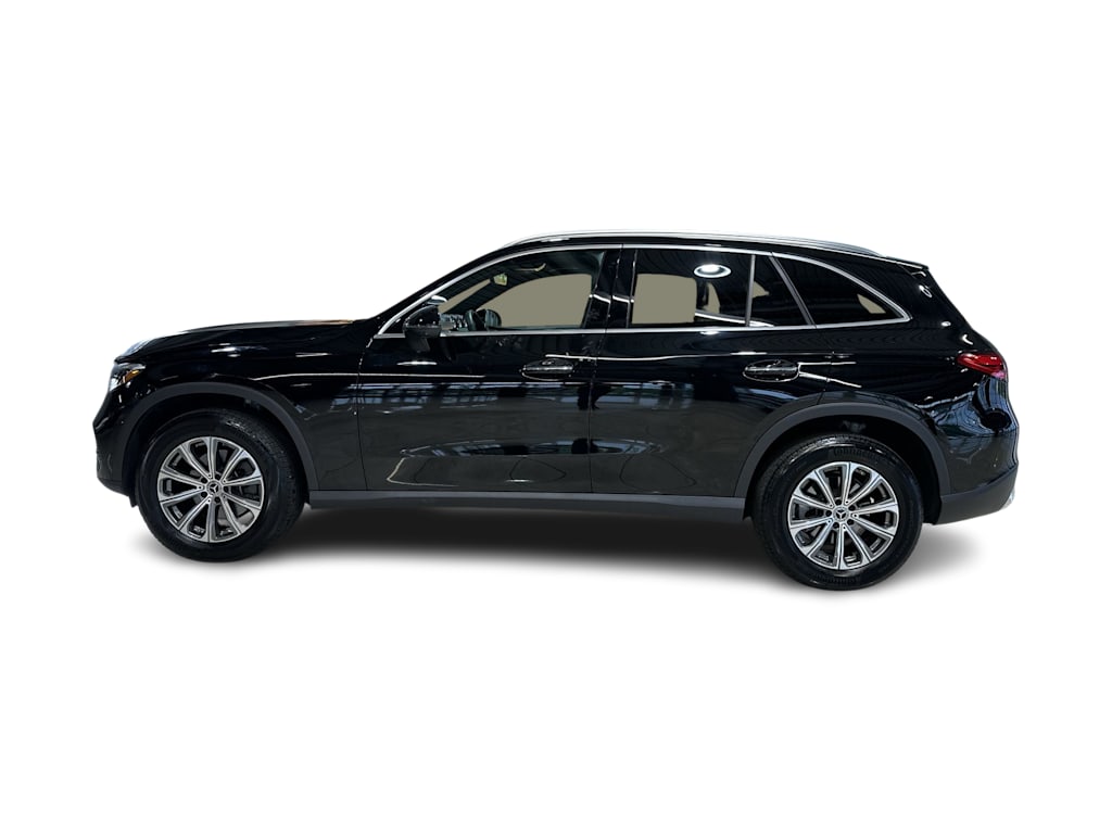 Thumbnail: 2026 Mercedes-Benz GLC - 27