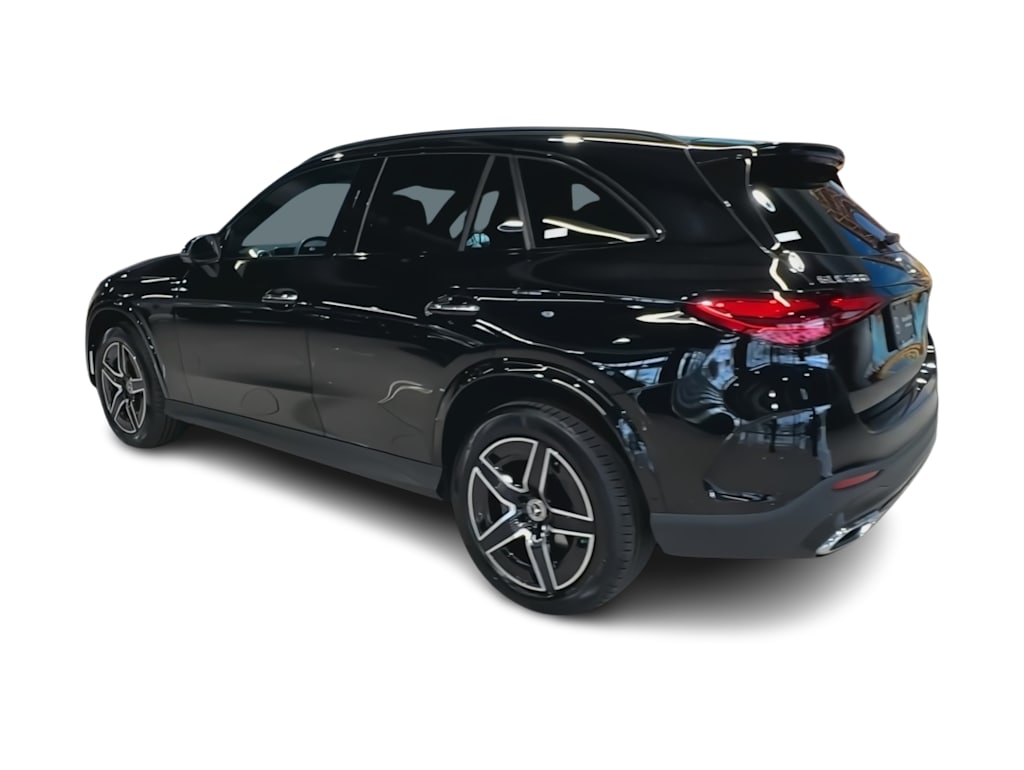 Thumbnail: 2026 Mercedes-Benz GLC - 4