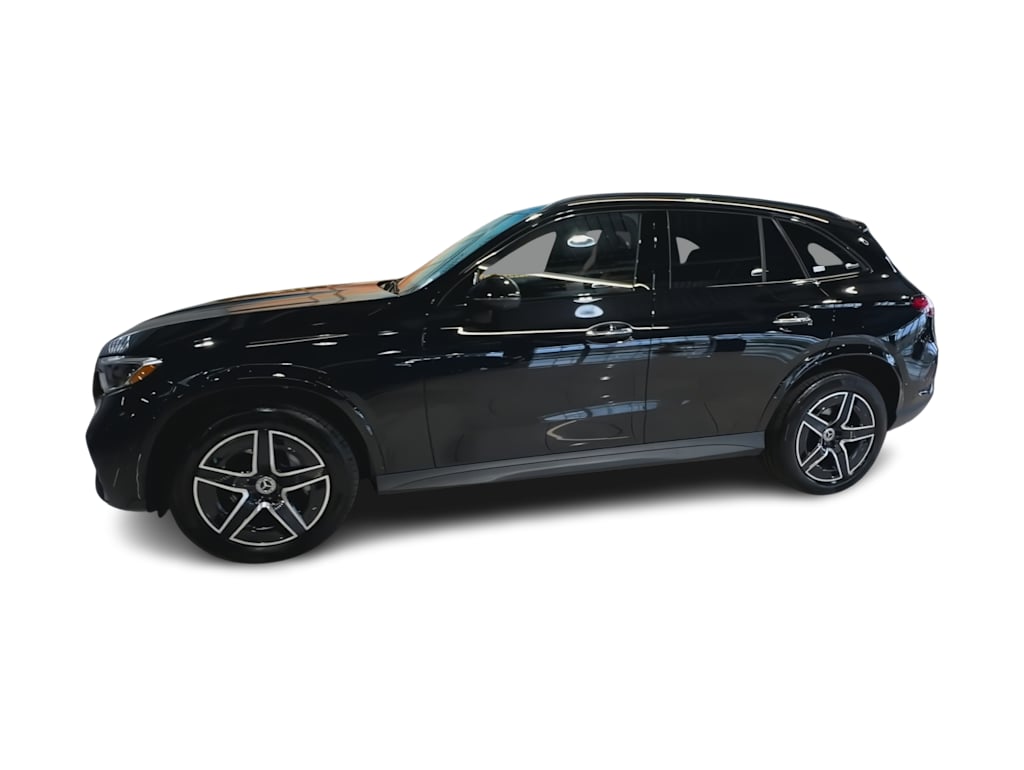 Thumbnail: 2026 Mercedes-Benz GLC - 3