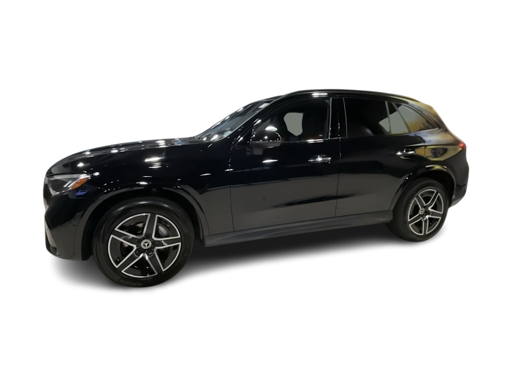 Thumbnail: 2025 Mercedes-Benz GLC - 3