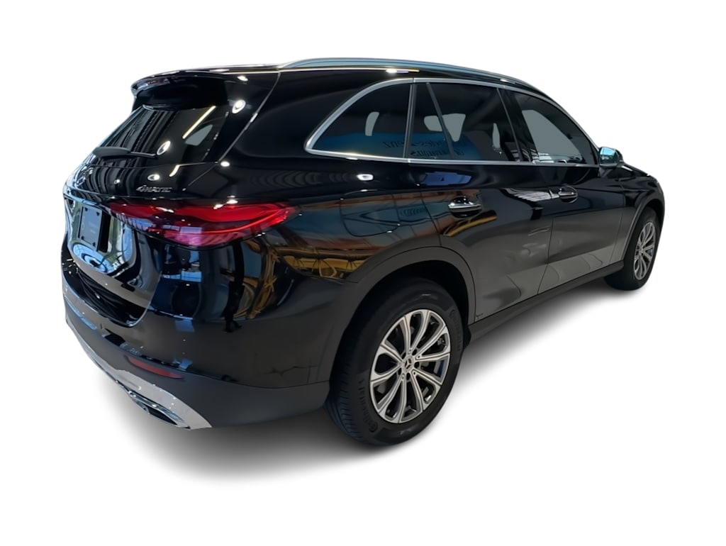 Thumbnail: 2026 Mercedes-Benz GLC - 23