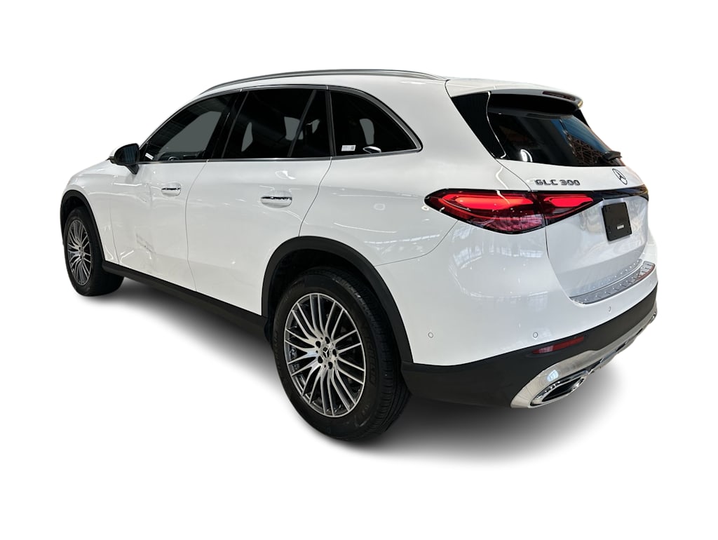 Thumbnail: 2023 Mercedes-Benz GLC - 29