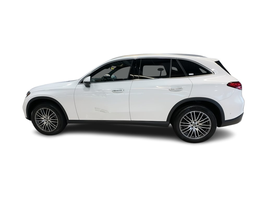 Thumbnail: 2023 Mercedes-Benz GLC - 23