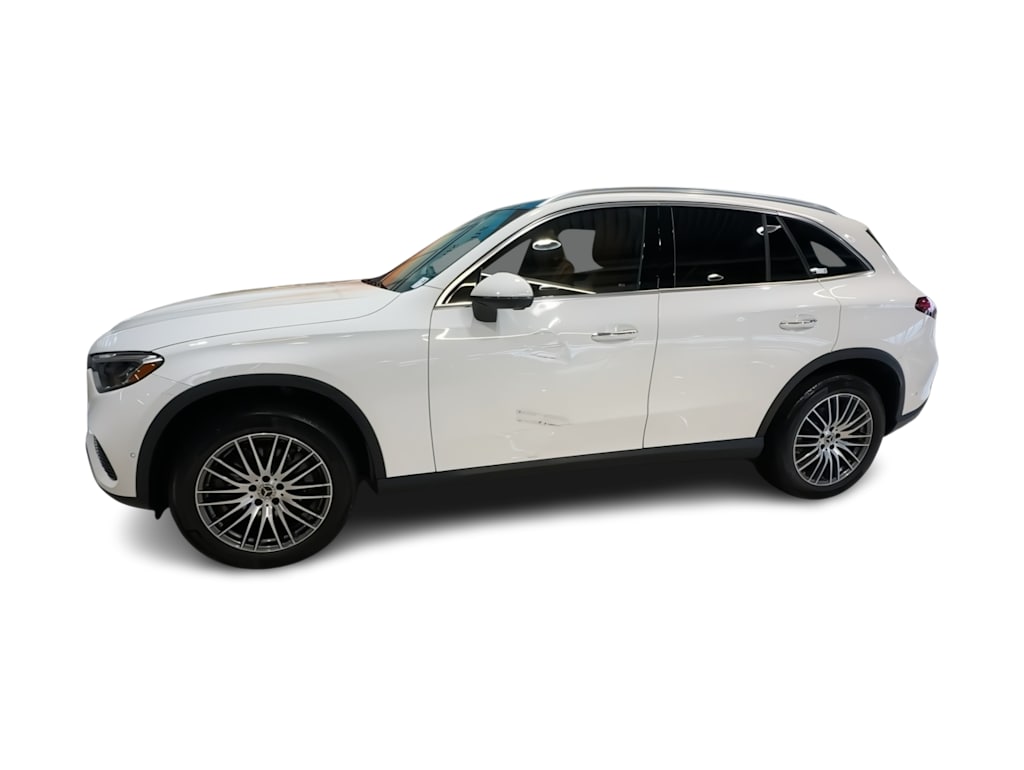 Thumbnail: 2023 Mercedes-Benz GLC - 3