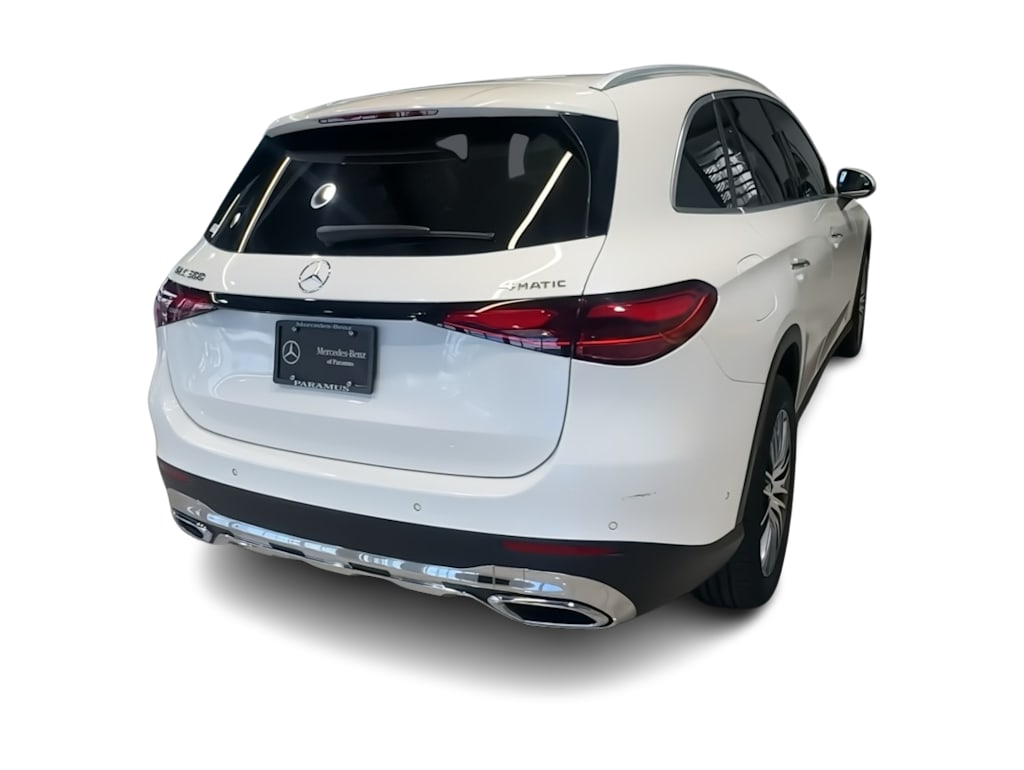Thumbnail: 2023 Mercedes-Benz GLC - 24
