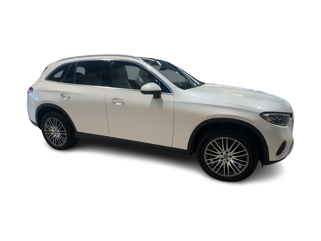 Thumbnail: 2023 Mercedes-Benz GLC - 27