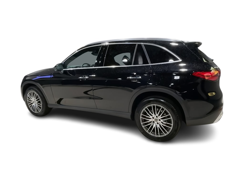 Thumbnail: 2025 Mercedes-Benz GLC - 22