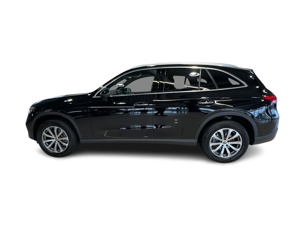 Thumbnail: 2026 Mercedes-Benz GLC - 23