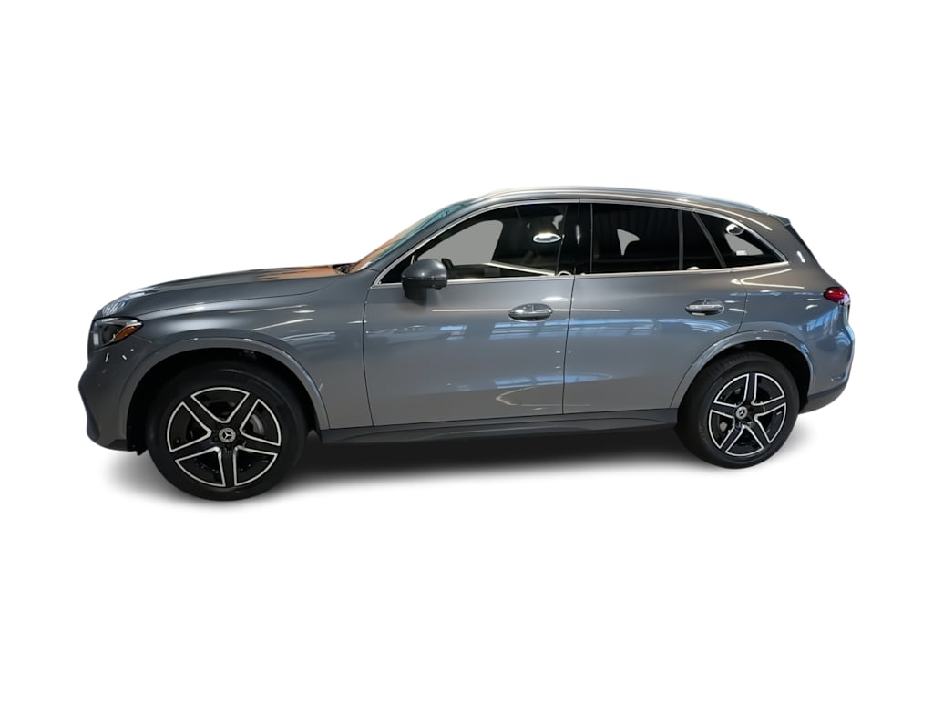 Thumbnail: 2023 Mercedes-Benz GLC - 3